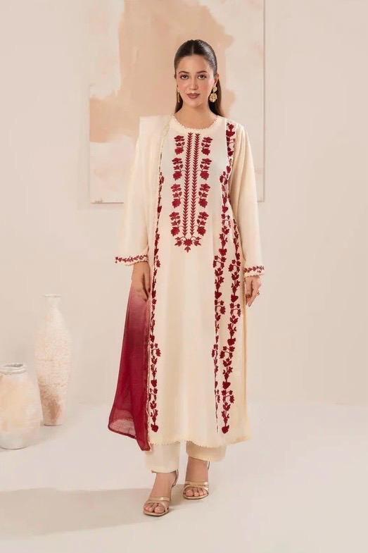 IZEL - Unstitched Winter 3PC Dhanak Embroidered Suit DF-1122