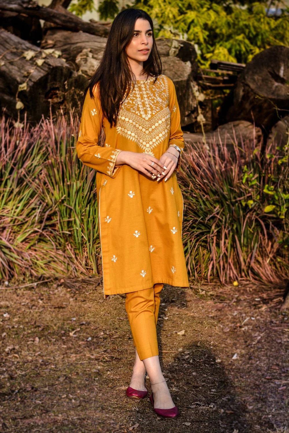 URGE -2PC UNSTITCHED DHANAK EMBROIDERED SUIT DF-519