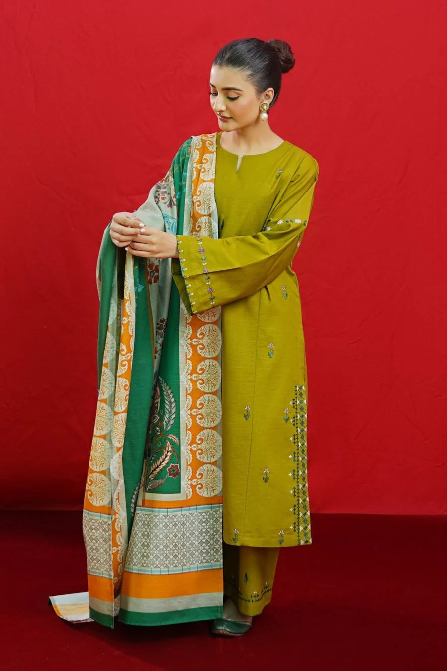 URGE -3PC DHANAK EMBROIDERED SUIT DF-6534