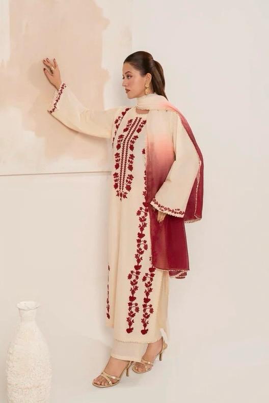 IZEL - Unstitched Winter 3PC Dhanak Embroidered Suit DF-1122